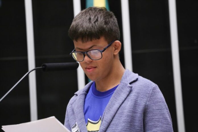 Sessão na Câmara marca Dia da Síndrome de Down e reforça combate à exclusão