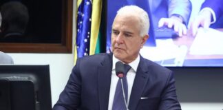 Setor elétrico admite que consumidores arcam com mais de R$ 7 bilhões por furtos e fraudes de energia Setor elétrico admite que consumidores arcam com mais de R$ 7 bilhões por furtos e fraudes de energia