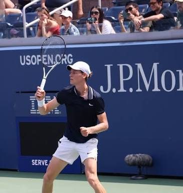 Wimbledon tem preparativos com estrelas em foco