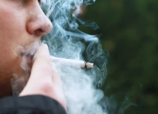 Tabagismo responde por 80% das mortes por câncer de pulmão no Brasil