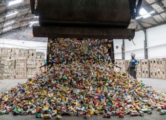 Índice de reciclagem no Brasil é de apenas 4%, diz Abrelpe