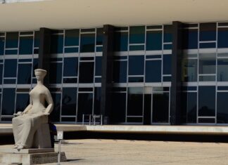 STF pede à PGR que investigue Valdemar Costa Neto