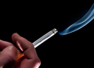 Nove em cada dez adolescentes compram cigarro em comércio autorizado