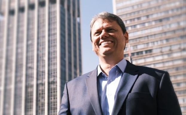 Tarcisio entrega 296 imoveis em Sao Bernardo