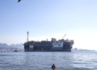 Produção de petróleo e gás no pré-sal cresce 5,9% de abril para maio