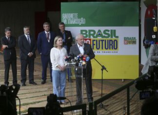 Equipe econômica terá autonomia, mas eu que fui eleito, diz Lula