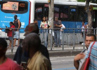 Governo e BNDES assinam acordo para financiar projetos de transporte