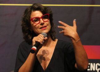 “Sem mulheres e negros não há desenvolvimento”, diz Manuela D’Ávila