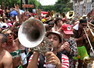 Urologista alerta para importância do uso de preservativo no carnaval
