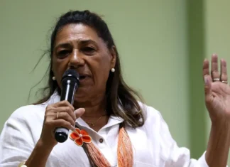 Mãe de Marielle convida ao aquilombamento nos seis anos do assassinato
