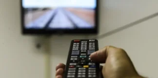 Presença de TV diminui e 42,1% dos lares com o aparelho têm streaming