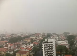 Chuva causa alagamentos em São Paulo no fim de semana
