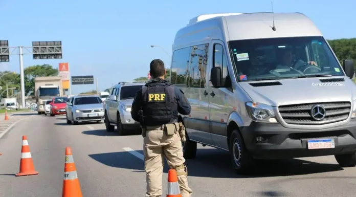 Campanha alerta sobre uso de álcool e drogas associado à direção